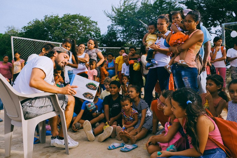Second image of «Buy Food with Plastic»